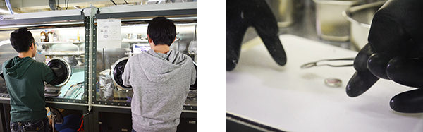 グローブボックスで電池の組立も