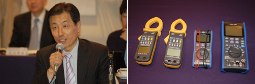 吉池会長・製品並び